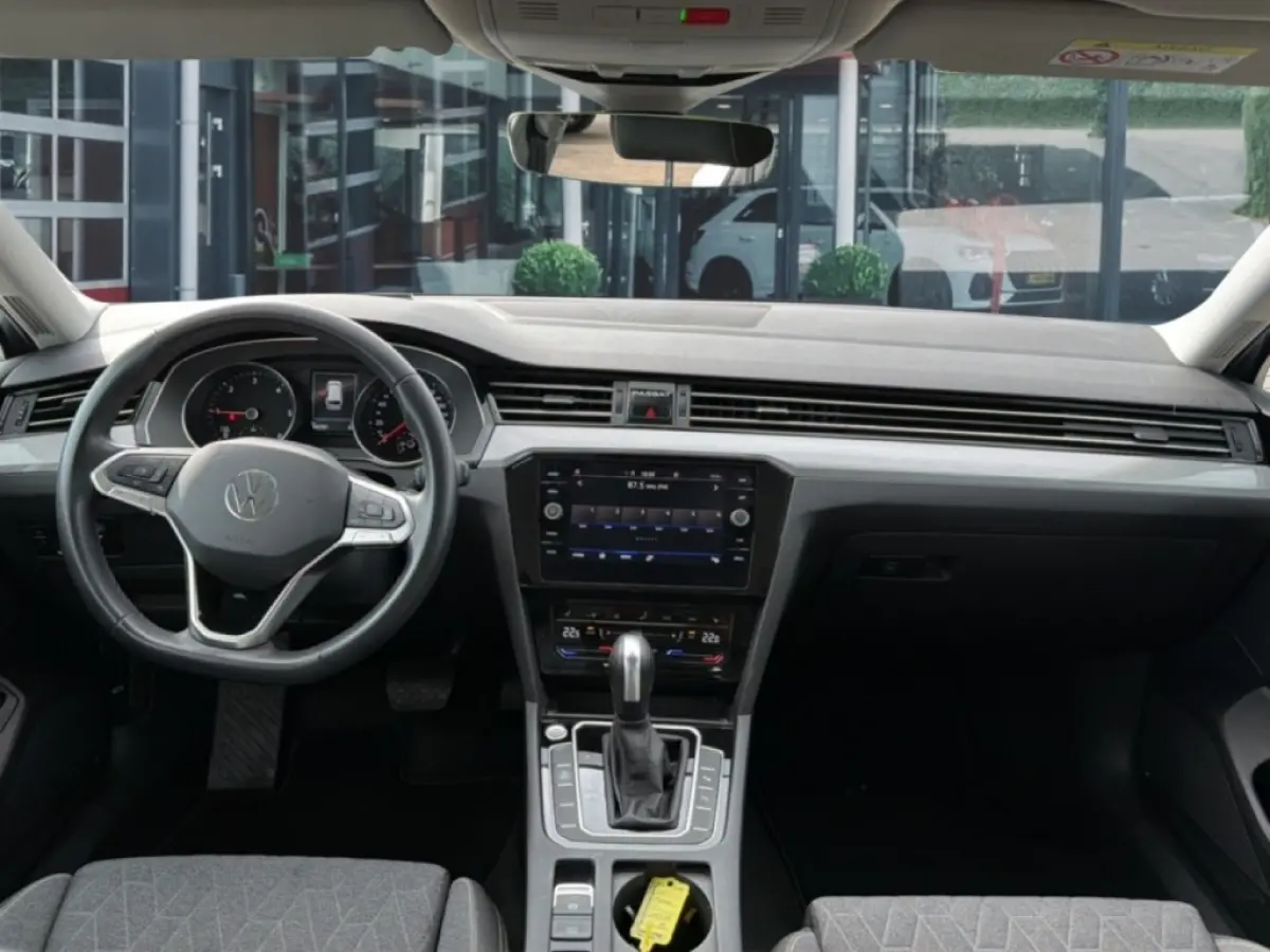 2.0 TDI BUSINESS TREKHAAK/CAMERA/ELEK-KLEP/IQ/ACC/STOEL+STUURVERW