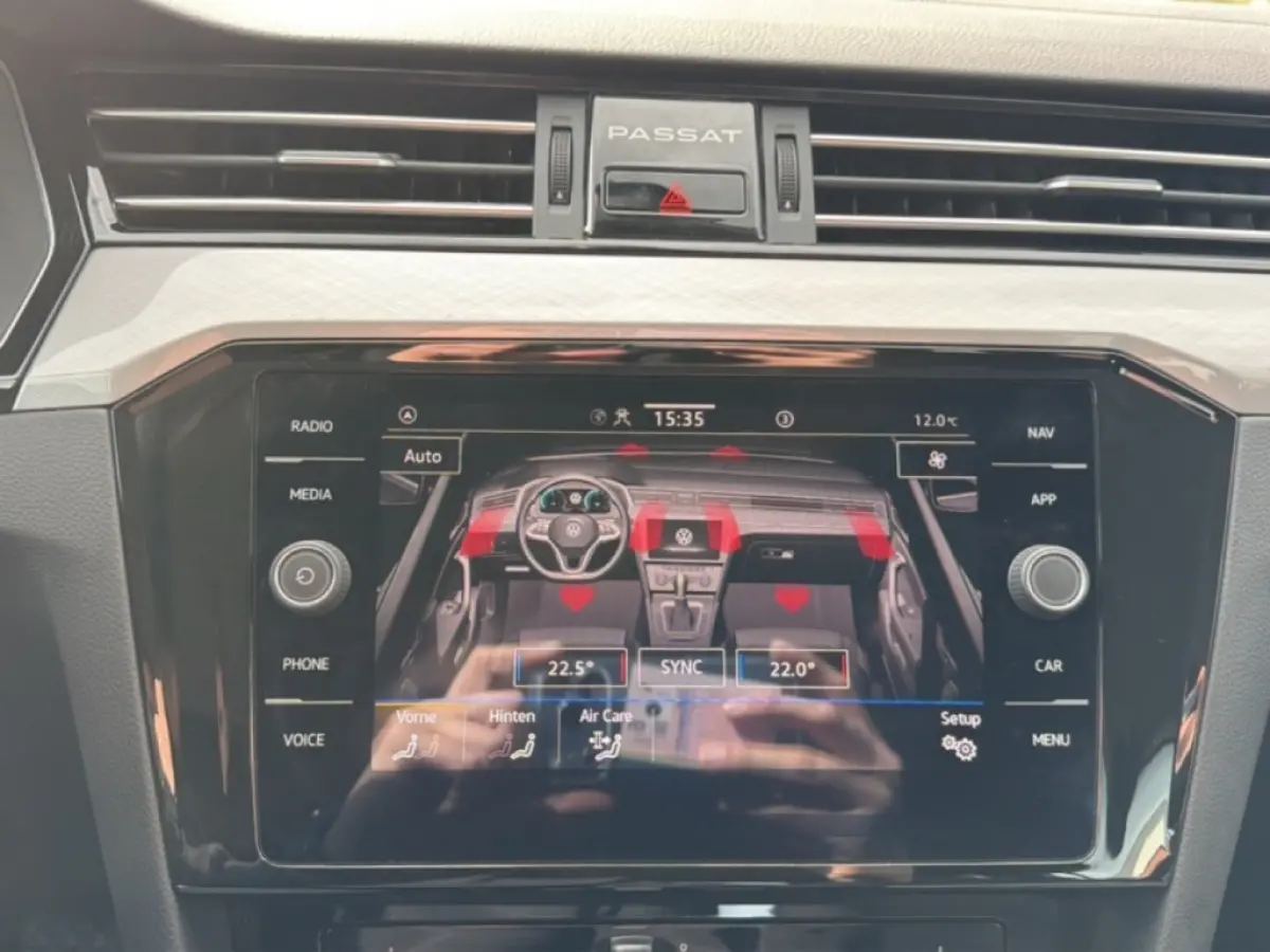 2.0 TDI BUSINESS TREKHAAK/CAMERA/ELEK-KLEP/IQ/ACC/STOEL+STUURVERW