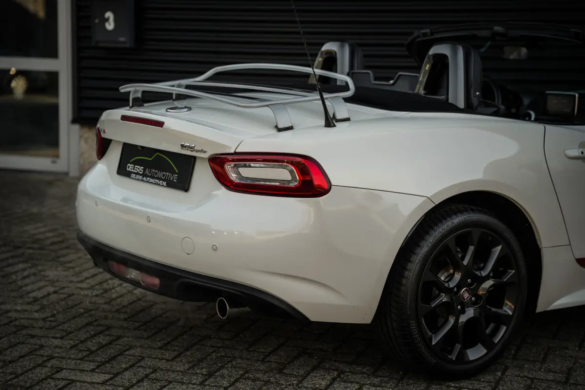 1.4 MultiAir Turbo Automaat | Navigatie | Parelmoer Lak | Bagagerek | Camera | DAB+ | Leder | LED |