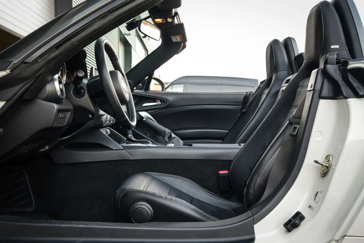 1.4 MultiAir Turbo Automaat | Navigatie | Parelmoer Lak | Bagagerek | Camera | DAB+ | Leder | LED |
