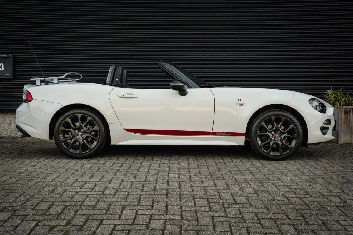 1.4 MultiAir Turbo Automaat | Navigatie | Parelmoer Lak | Bagagerek | Camera | DAB+ | Leder | LED |
