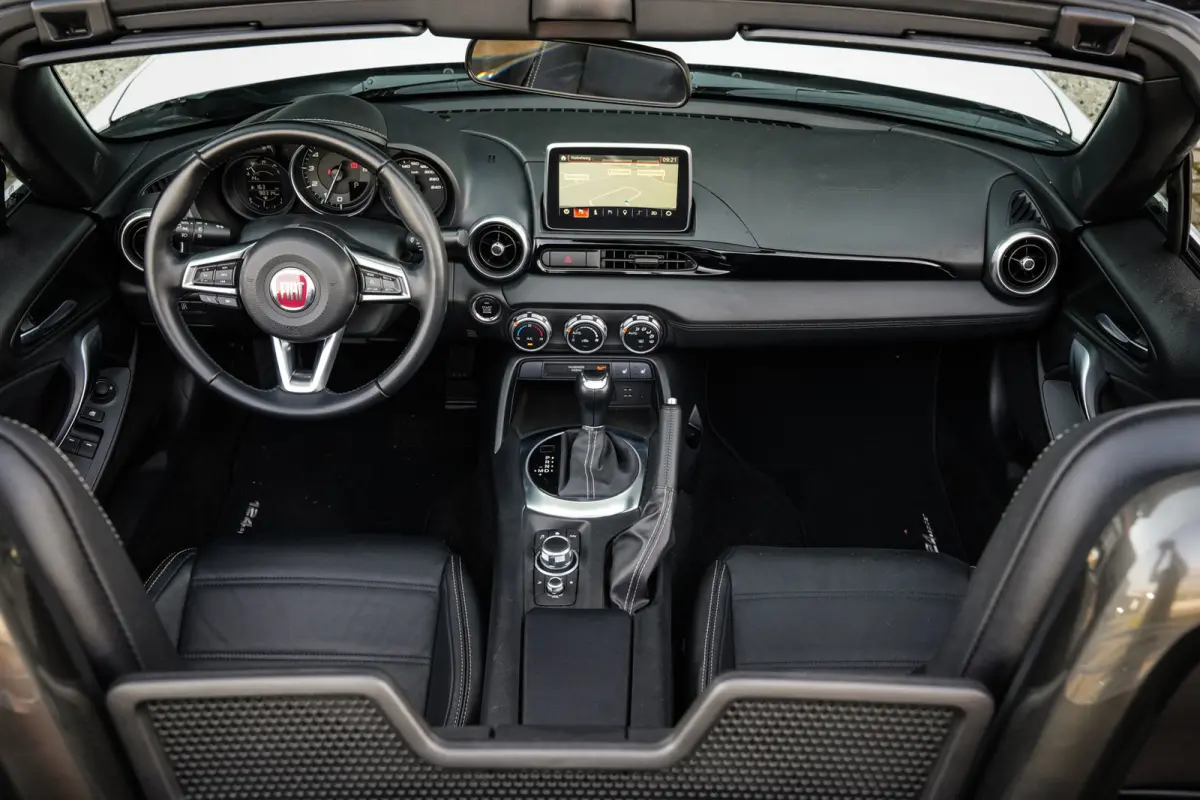 1.4 MultiAir Turbo Automaat | Navigatie | Parelmoer Lak | Bagagerek | Camera | DAB+ | Leder | LED |