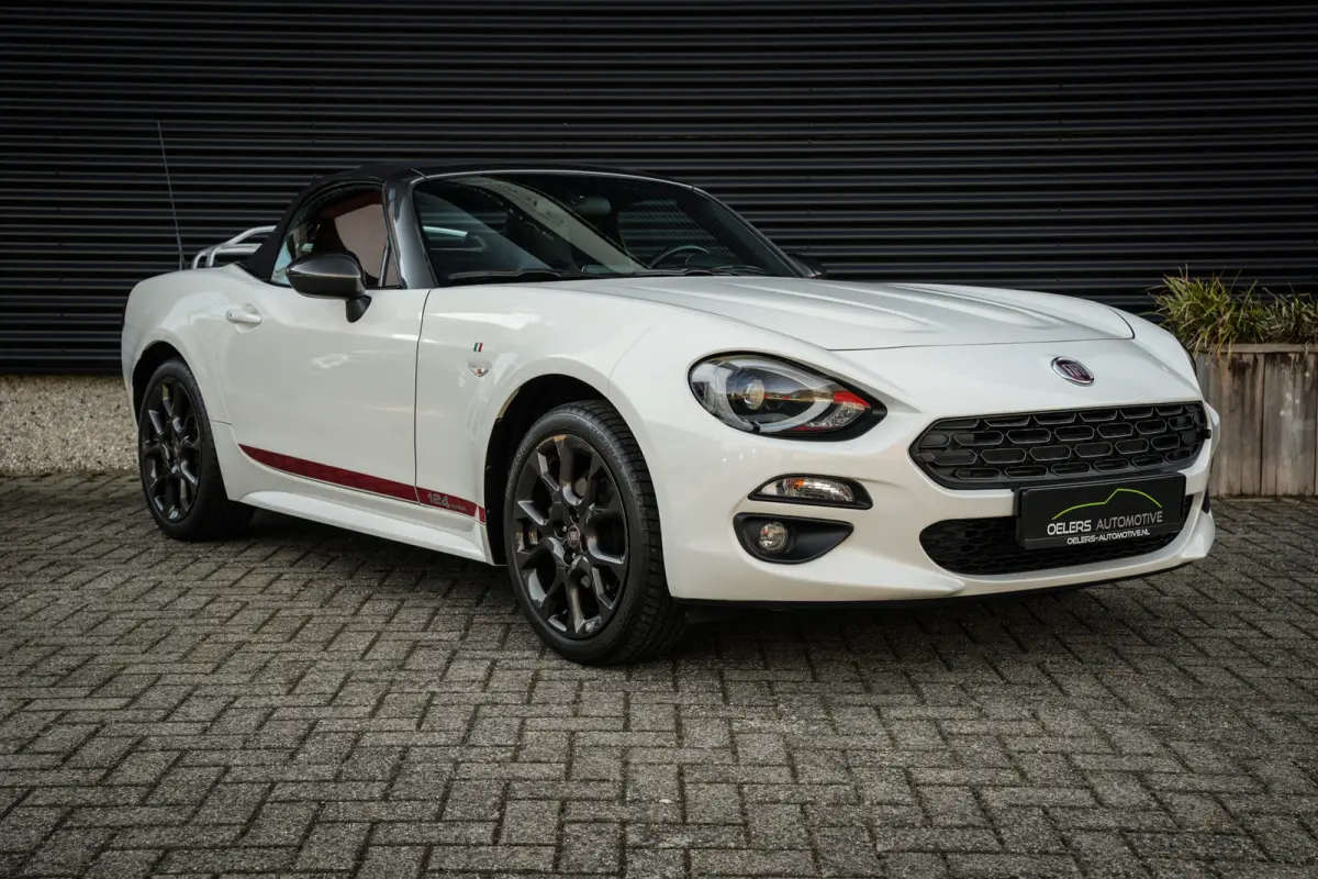 1.4 MultiAir Turbo Automaat | Navigatie | Parelmoer Lak | Bagagerek | Camera | DAB+ | Leder | LED |