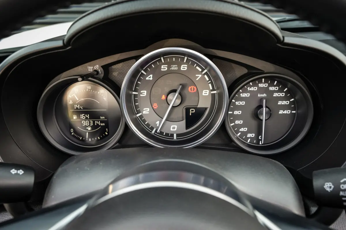 1.4 MultiAir Turbo Automaat | Navigatie | Parelmoer Lak | Bagagerek | Camera | DAB+ | Leder | LED |