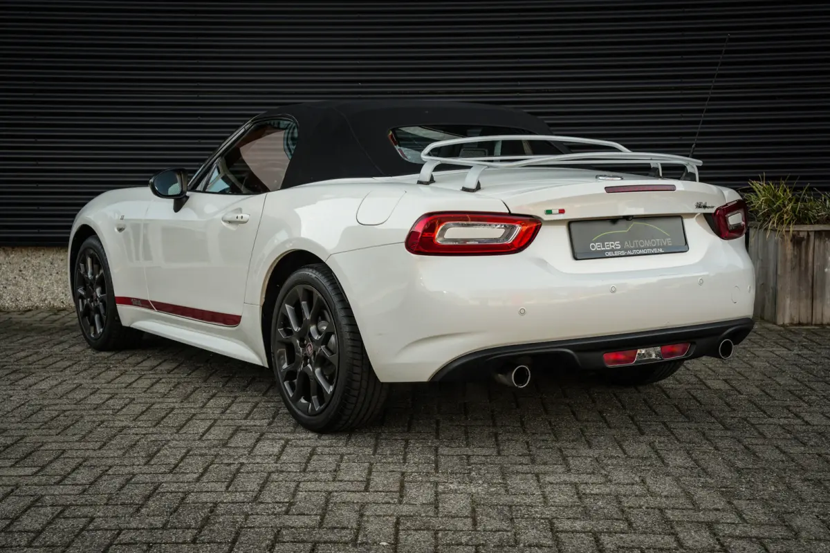 1.4 MultiAir Turbo Automaat | Navigatie | Parelmoer Lak | Bagagerek | Camera | DAB+ | Leder | LED |