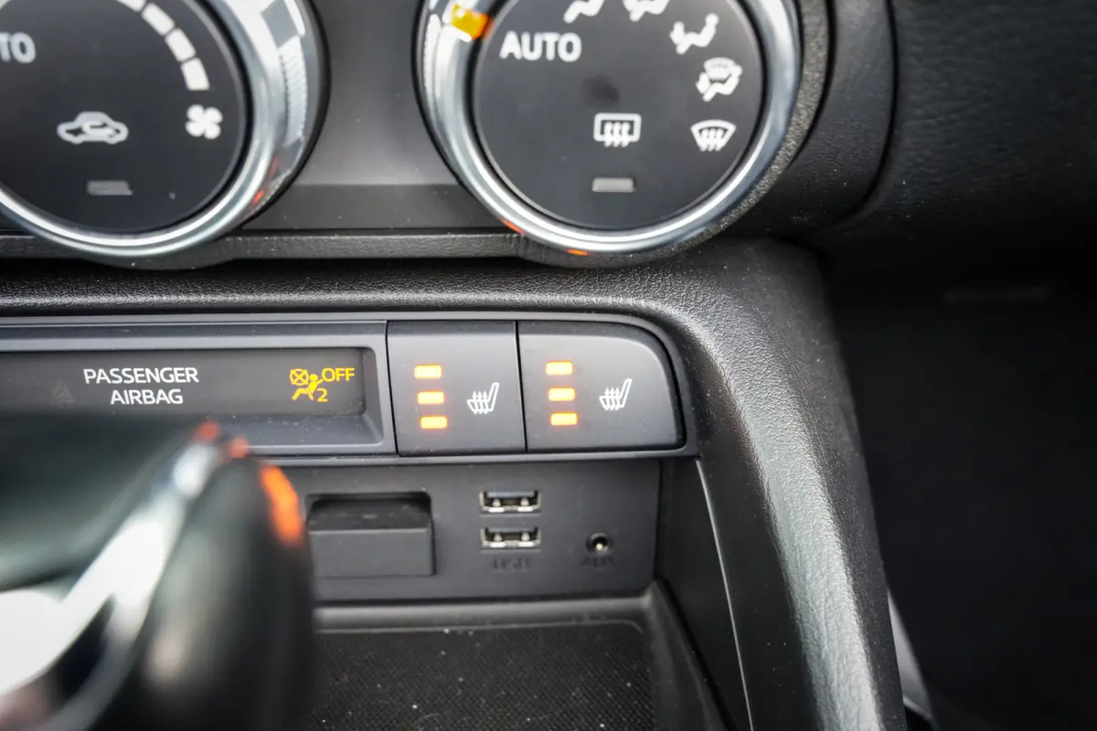 1.4 MultiAir Turbo Automaat | Navigatie | Parelmoer Lak | Bagagerek | Camera | DAB+ | Leder | LED |
