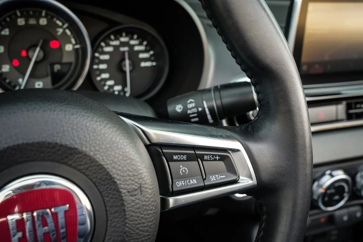 1.4 MultiAir Turbo Automaat | Navigatie | Parelmoer Lak | Bagagerek | Camera | DAB+ | Leder | LED |