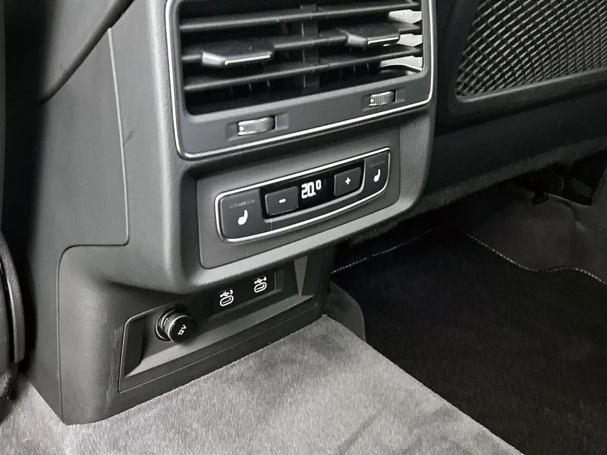 55 TFSI e quattro Pro Line S 381 PK | S-line | Automaat | Navigatie | Panoramadak | Audi soundsystem | Cruise Control | Stoelverwarming | Virtual Cockpit | LED | Lichtmetalen velgen | Privac