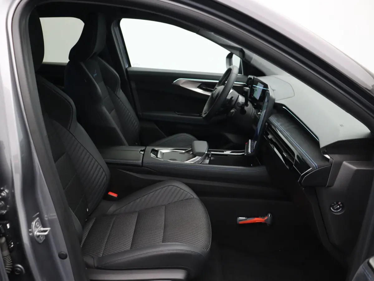 Full hybrid 200pk iconic esprit Alpine | Facelift | Stoel- en stuurwielwarming | Elek. bedienbare stoelen |