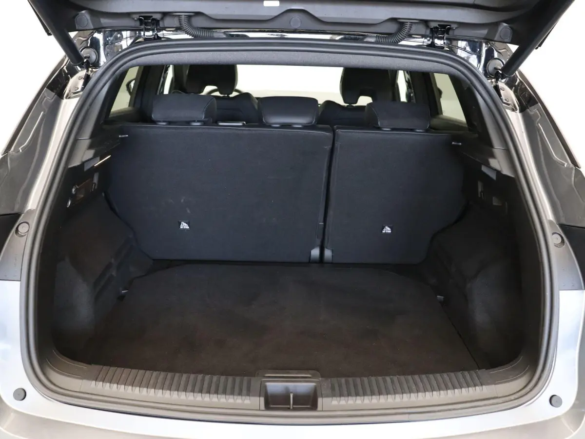 Full hybrid 200pk iconic esprit Alpine | Facelift | Stoel- en stuurwielwarming | Elek. bedienbare stoelen |