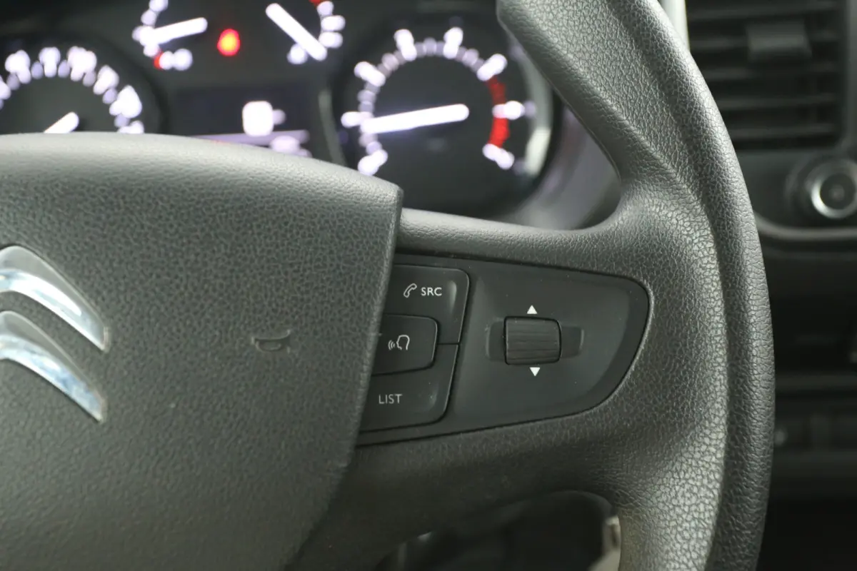 1.5 BlueHDI L2H1 | Airco | Cruise | 3 Zits | Carplay | Navi | Parkeersens.