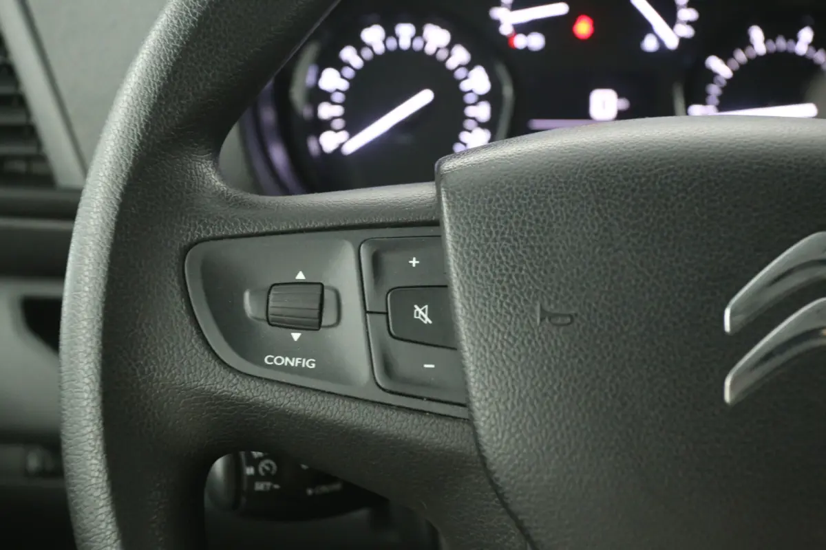 1.5 BlueHDI L2H1 | Airco | Cruise | 3 Zits | Carplay | Navi | Parkeersens.