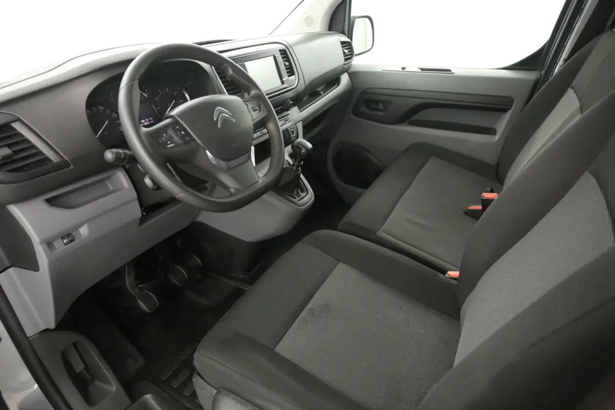 1.5 BlueHDI L2H1 | Airco | Cruise | 3 Zits | Carplay | Navi | Parkeersens.