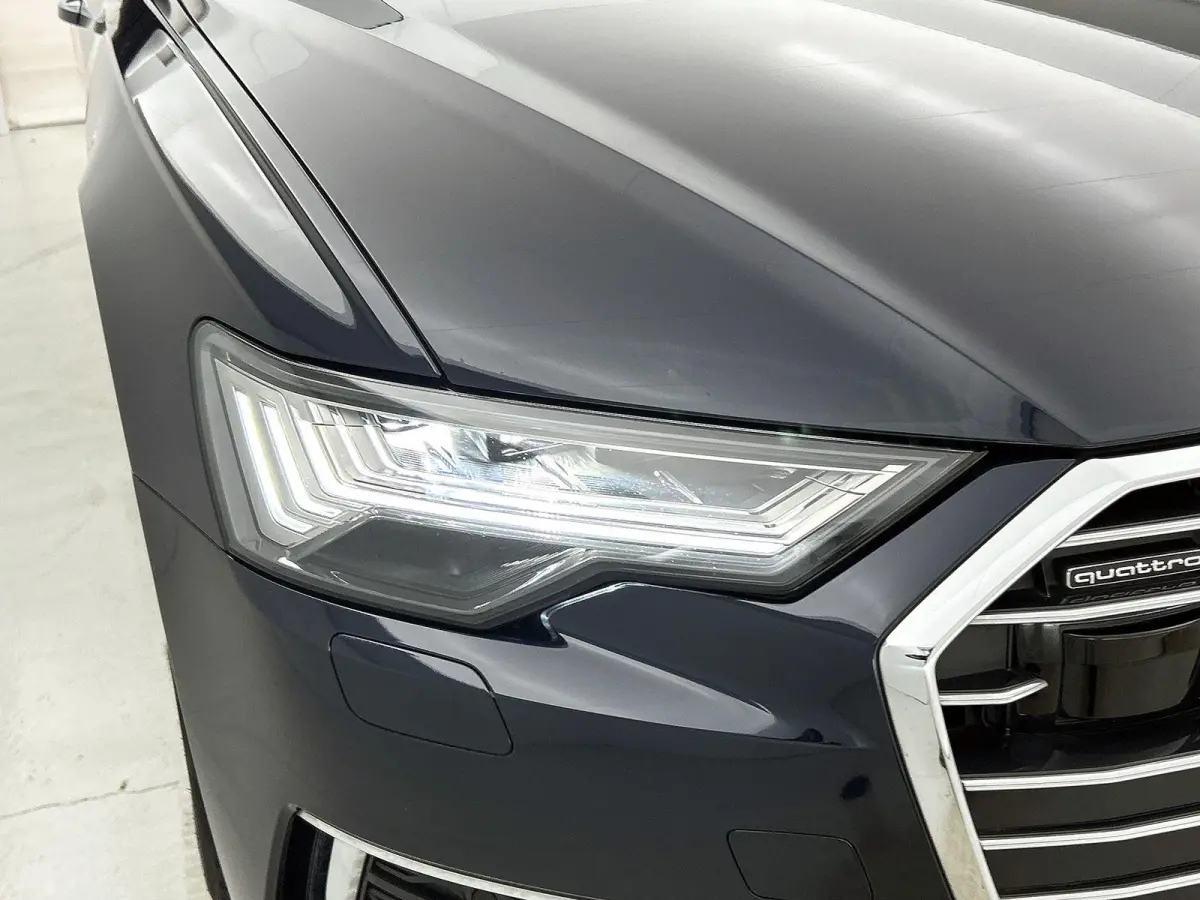 50 TFSI e quattro S edition 299 PK | Automaat | Trekhaak | Stoelverwarming | Elektrische stoelen met geheugen functie | Adaptive Cruise Control | Dodehoek detectie | Camera | Climate Control