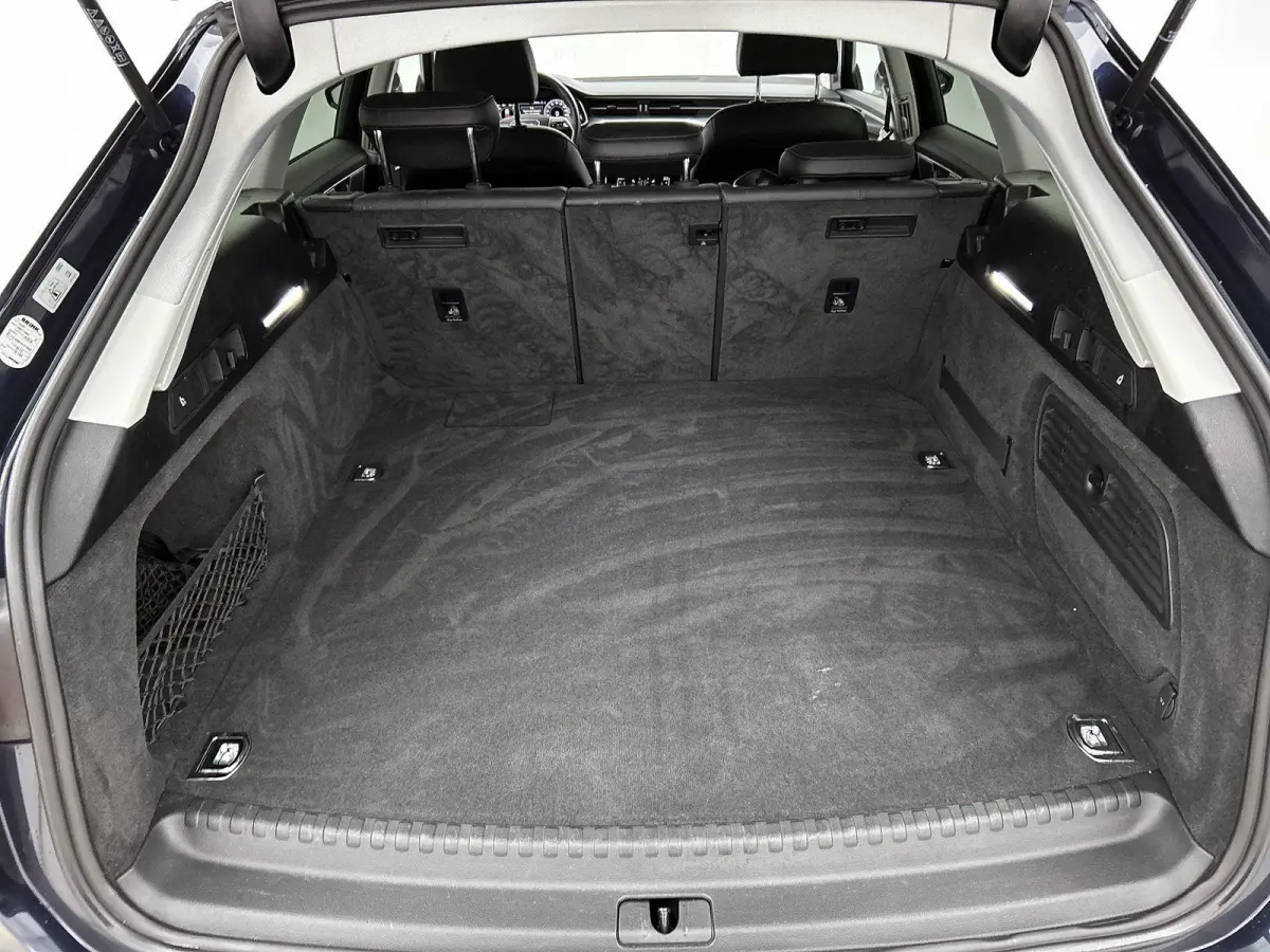 50 TFSI e quattro S edition 299 PK | Automaat | Trekhaak | Stoelverwarming | Elektrische stoelen met geheugen functie | Adaptive Cruise Control | Dodehoek detectie | Camera | Climate Control