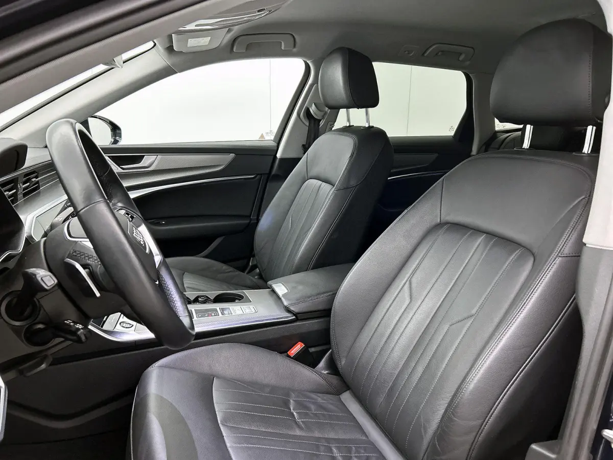 50 TFSI e quattro S edition 299 PK | Automaat | Trekhaak | Stoelverwarming | Elektrische stoelen met geheugen functie | Adaptive Cruise Control | Dodehoek detectie | Camera | Climate Control