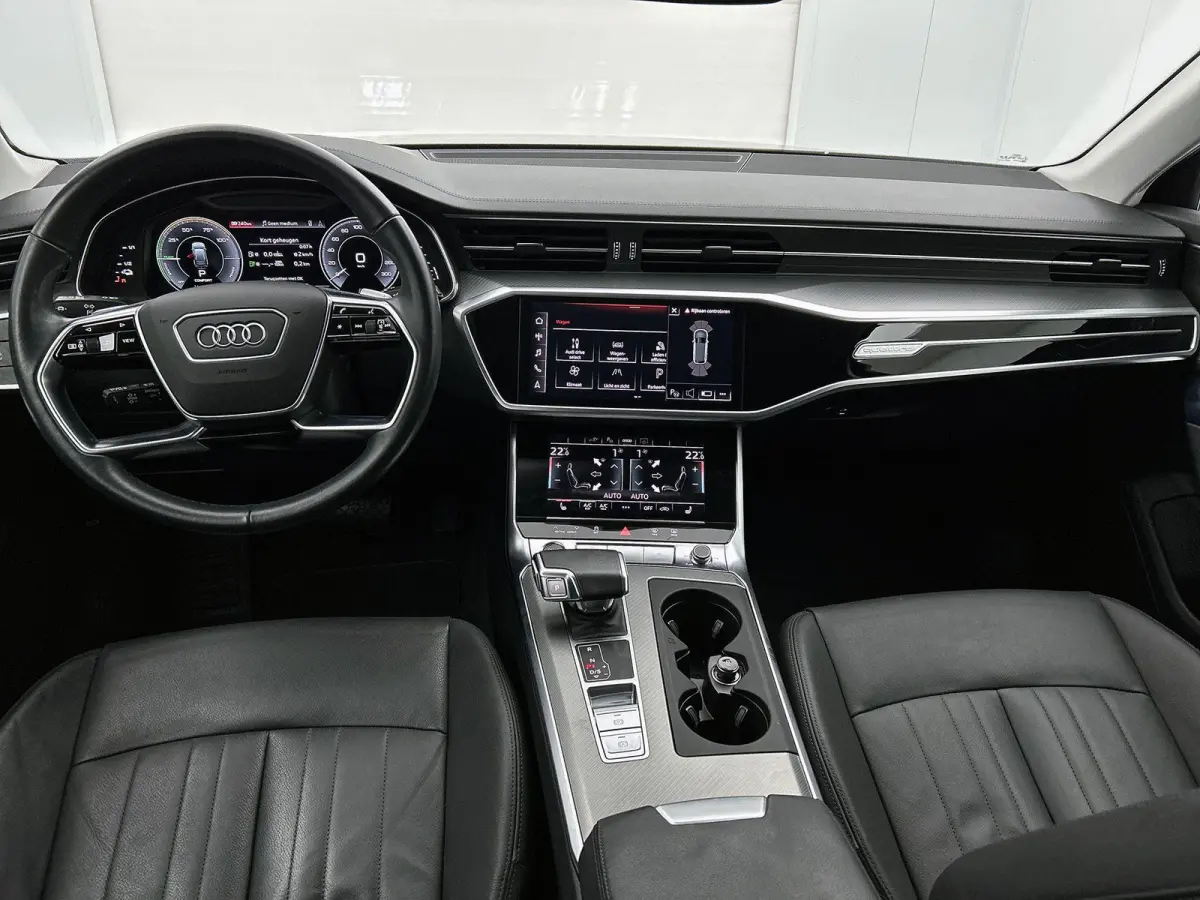 50 TFSI e quattro S edition 299 PK | Automaat | Trekhaak | Stoelverwarming | Elektrische stoelen met geheugen functie | Adaptive Cruise Control | Dodehoek detectie | Camera | Climate Control