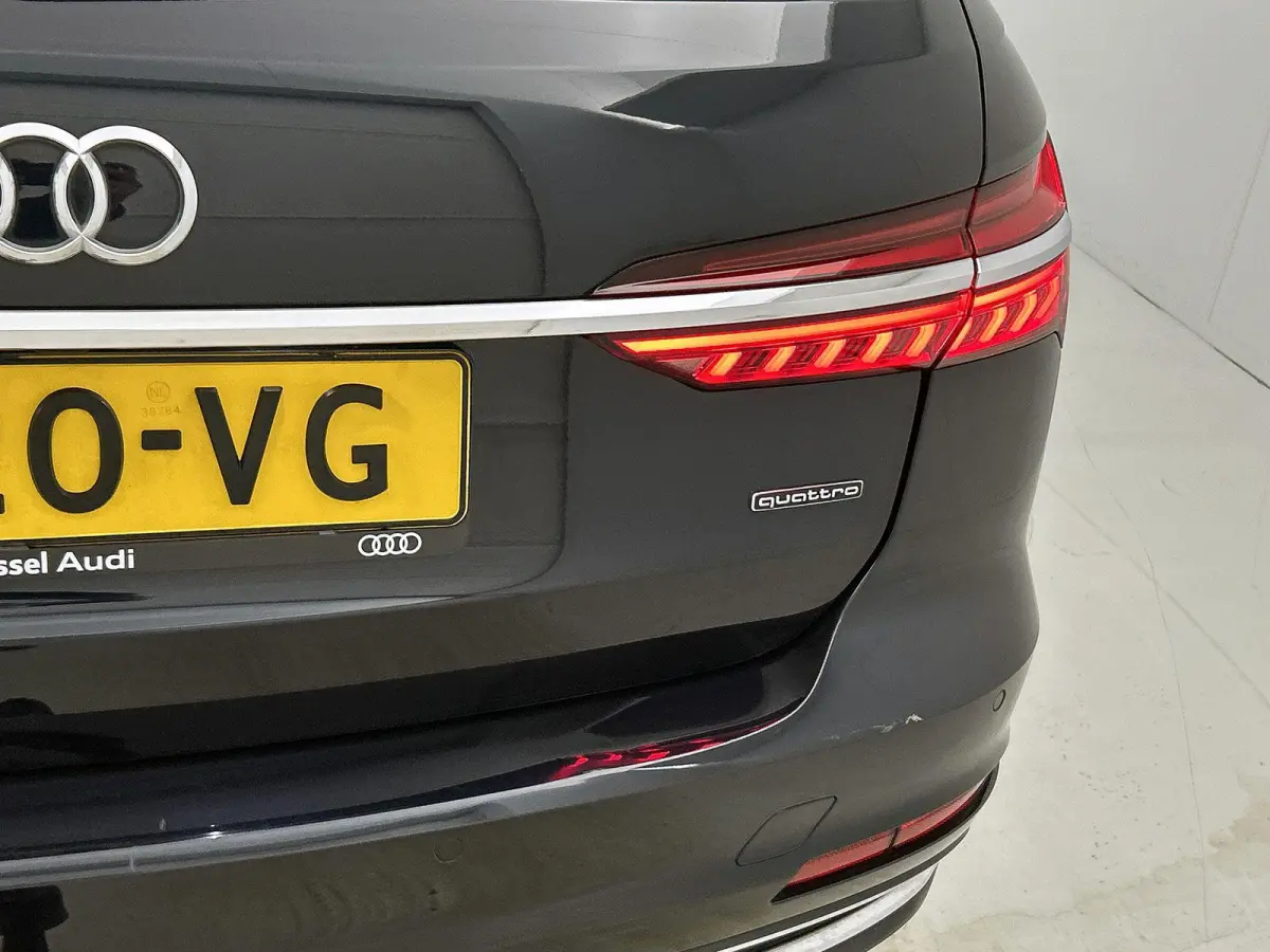 50 TFSI e quattro S edition 299 PK | Automaat | Trekhaak | Stoelverwarming | Elektrische stoelen met geheugen functie | Adaptive Cruise Control | Dodehoek detectie | Camera | Climate Control