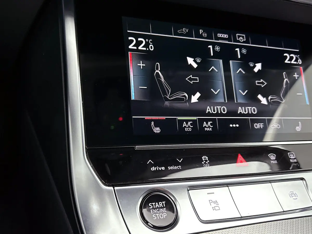 50 TFSI e quattro S edition 299 PK | Automaat | Trekhaak | Stoelverwarming | Elektrische stoelen met geheugen functie | Adaptive Cruise Control | Dodehoek detectie | Camera | Climate Control