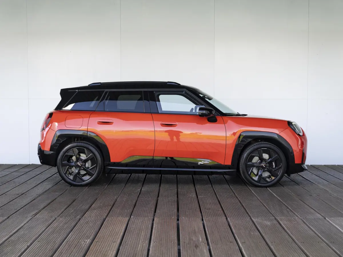 E John Cooper Works XL-pakket SoH 100% + Trekhaak + Elektrisch verstelbare stoelen + Glazen panorama dak + Stuur & Stoelverwarming + Harman Kardon