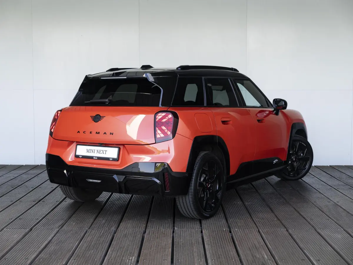 E John Cooper Works XL-pakket SoH 100% + Trekhaak + Elektrisch verstelbare stoelen + Glazen panorama dak + Stuur & Stoelverwarming + Harman Kardon