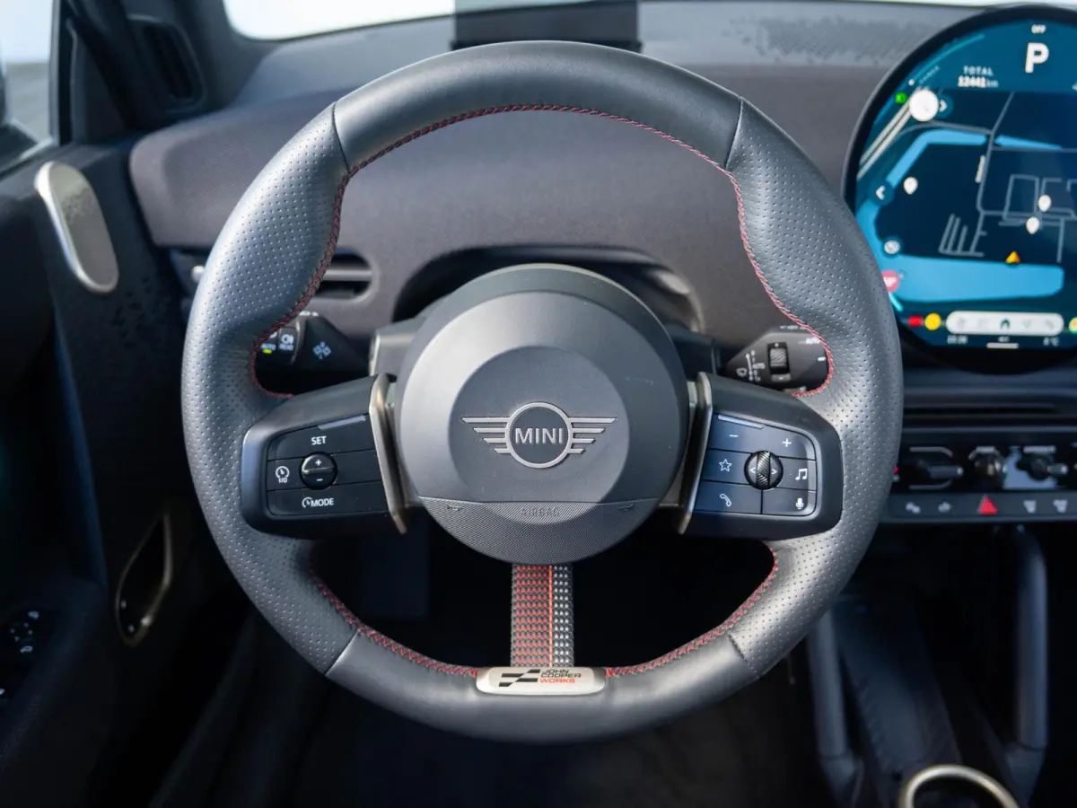 Cooper E John Cooper Works XL-Pakket SoH 98% | + Elektrisch verstelbare stoelen + | Stuur & Stoelverwarming + Driving Assistent plus + Harman Kardon
