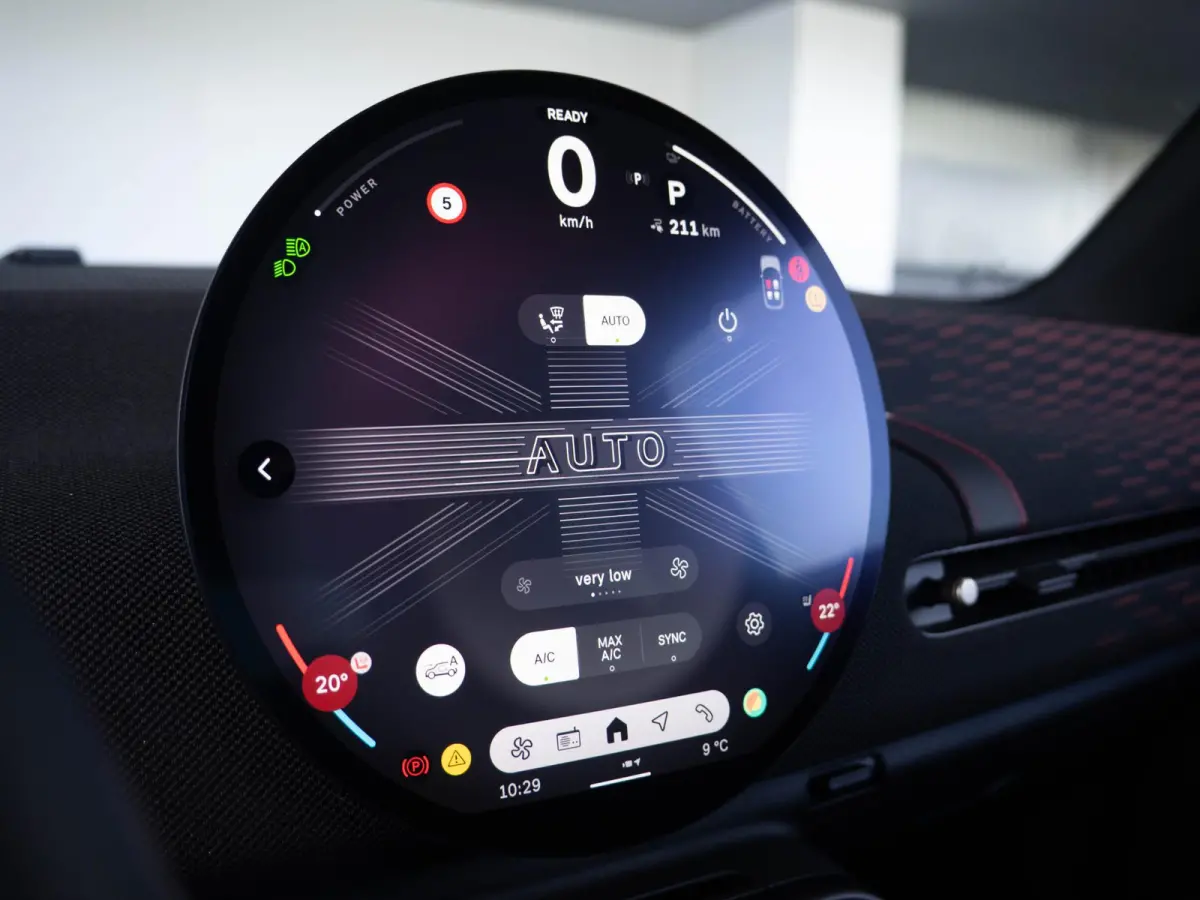 Cooper E John Cooper Works XL-Pakket SoH 98% | + Elektrisch verstelbare stoelen + | Stuur & Stoelverwarming + Driving Assistent plus + Harman Kardon