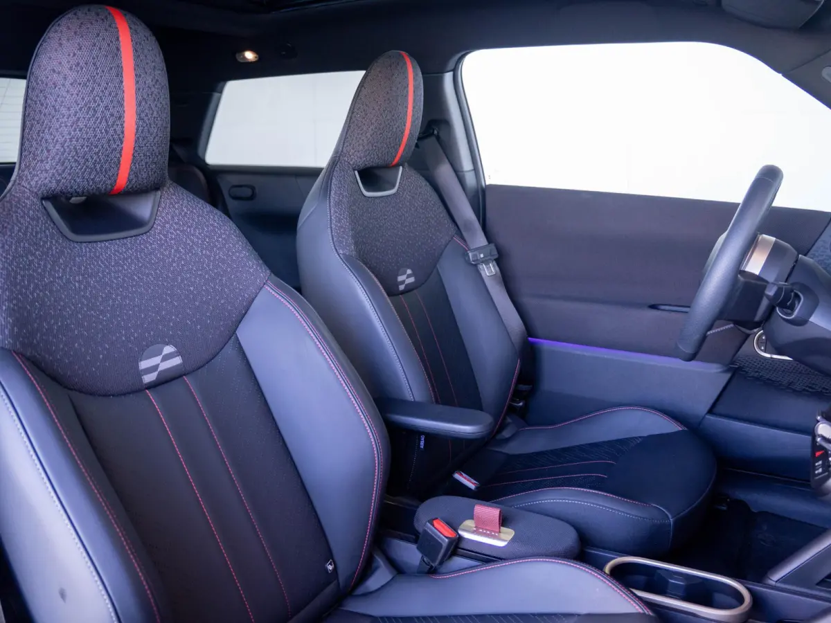Cooper E John Cooper Works XL-Pakket SoH 98% | + Elektrisch verstelbare stoelen + | Stuur & Stoelverwarming + Driving Assistent plus + Harman Kardon