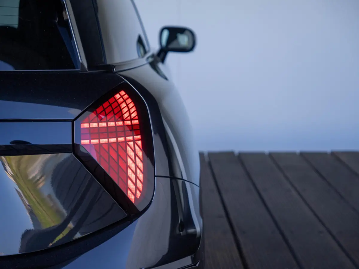 Cooper E John Cooper Works XL-Pakket SoH 98% | + Elektrisch verstelbare stoelen + | Stuur & Stoelverwarming + Driving Assistent plus + Harman Kardon