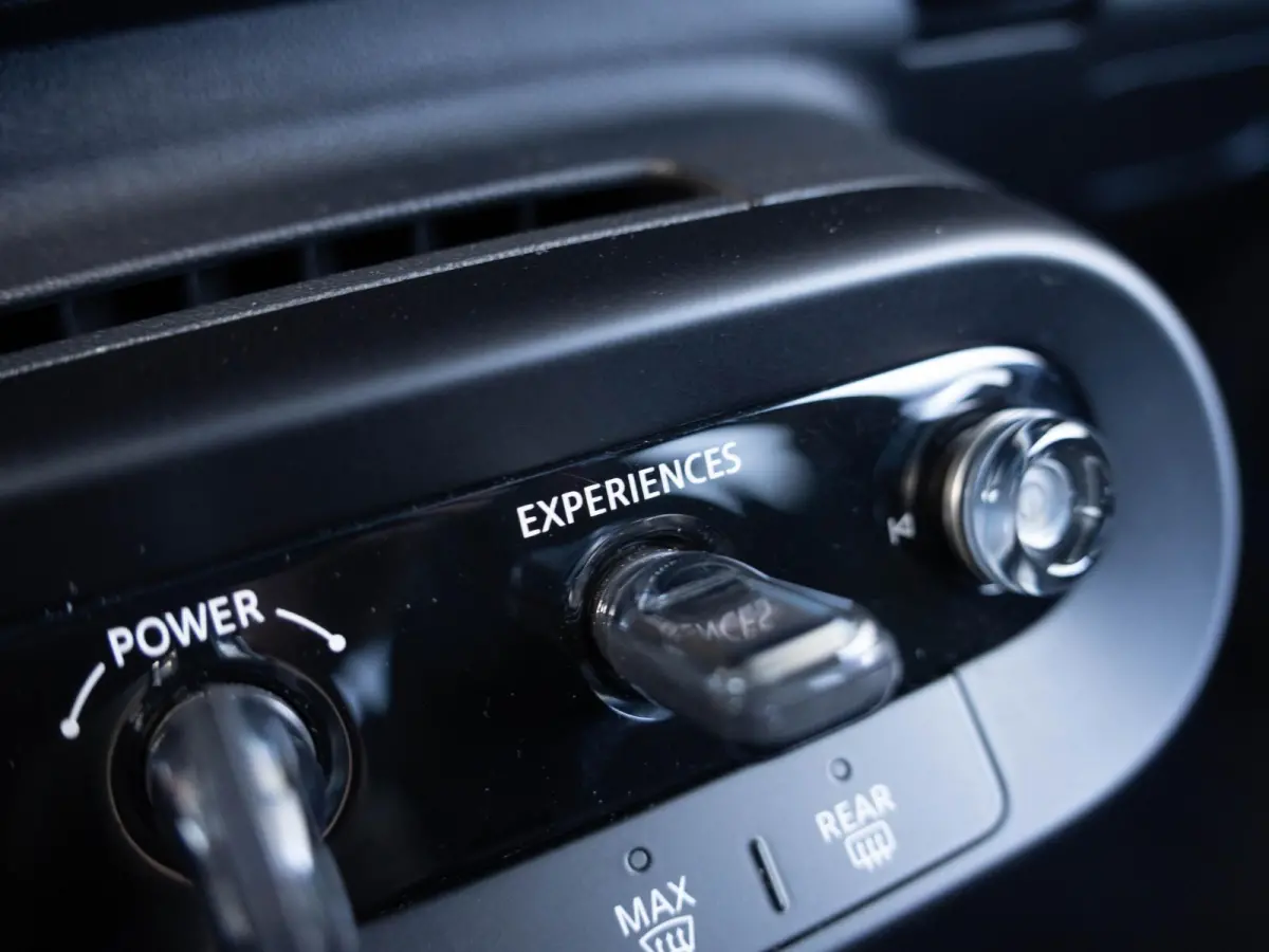 Cooper E John Cooper Works XL-Pakket SoH 98% | + Elektrisch verstelbare stoelen + | Stuur & Stoelverwarming + Driving Assistent plus + Harman Kardon