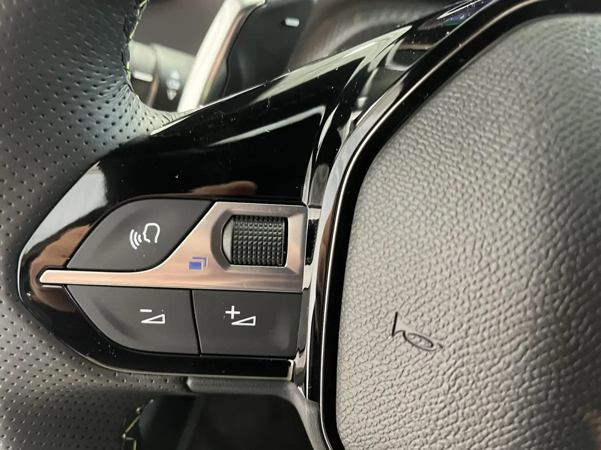 1.2 Hybrid 110 e-DCS6 GT Vision en navigation pack, Drive assist plus pack, Gris Selenium metaallak.