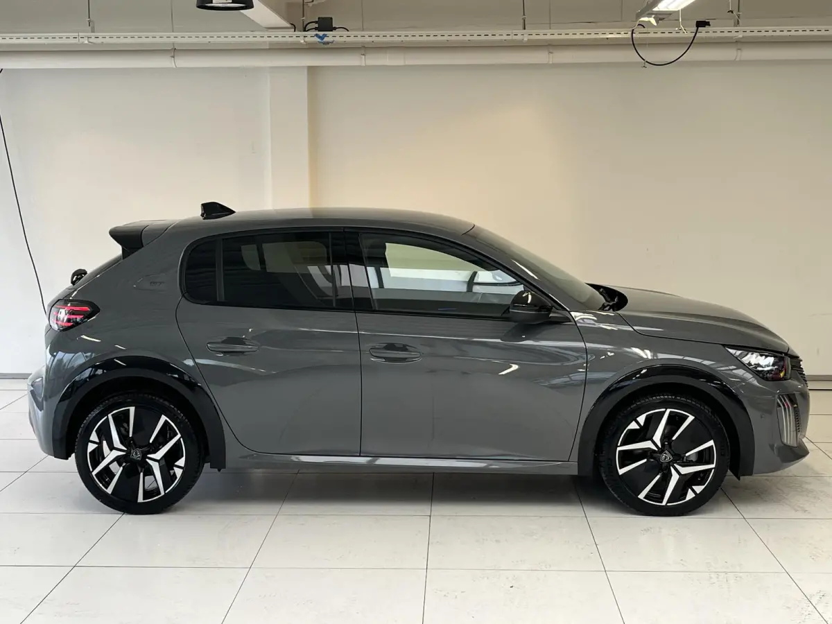 1.2 Hybrid 110 e-DCS6 GT Vision en navigation pack, Drive assist plus pack, Gris Selenium metaallak.