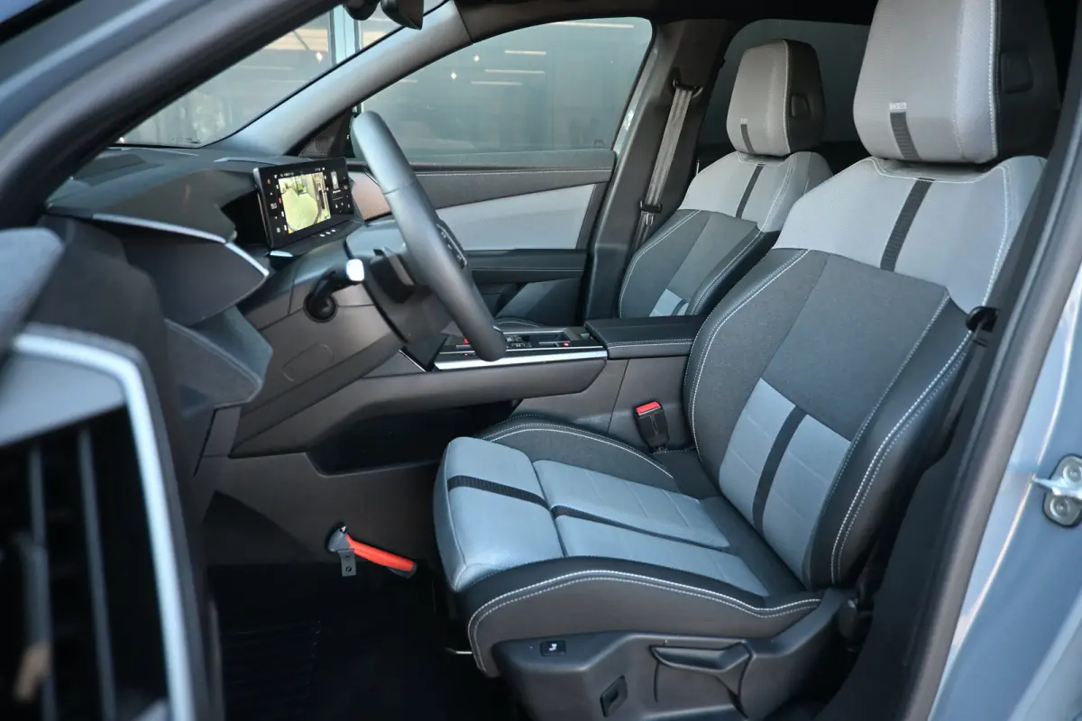 1.2 Turbo Hybrid GS 145pk | HeadUp-Display | Stuur/Stoelverwarming | 360 Camera | Adaptive Cruise | Navigatie | !!