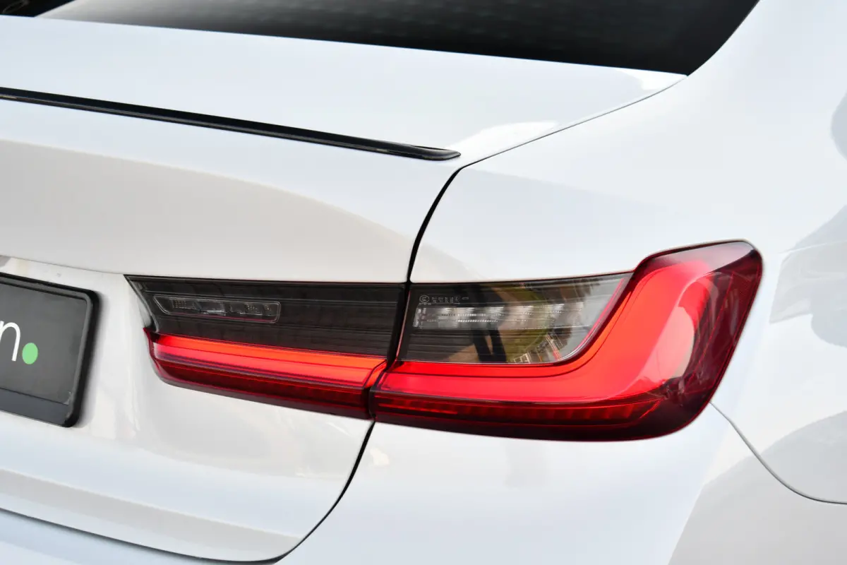 330e xDrive M-Sport Pro Pano M-zetels ACC HUD 19inch El-klep