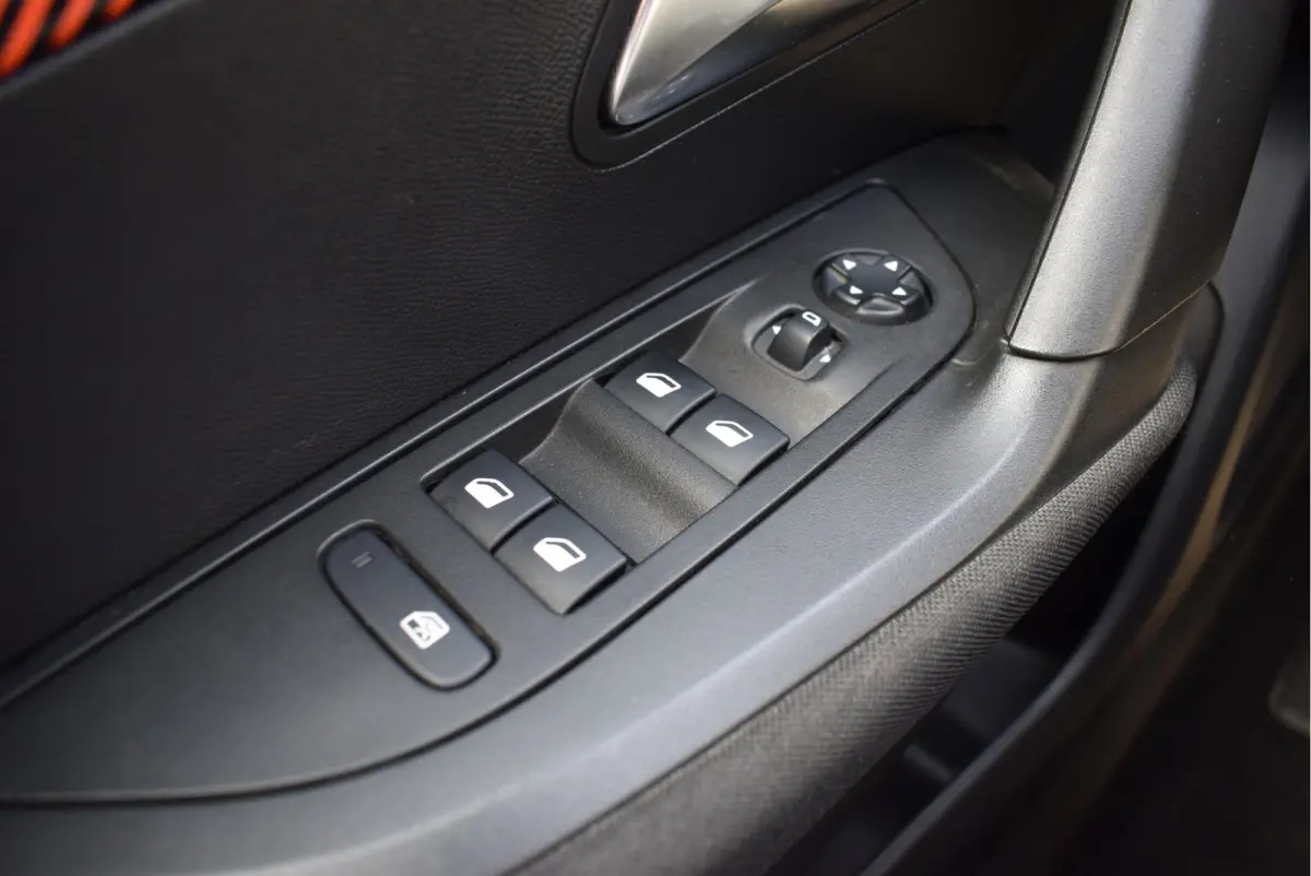 1.2 Active Pack 130PK | Automaat | PDC | Apple Carplay/Android Auto