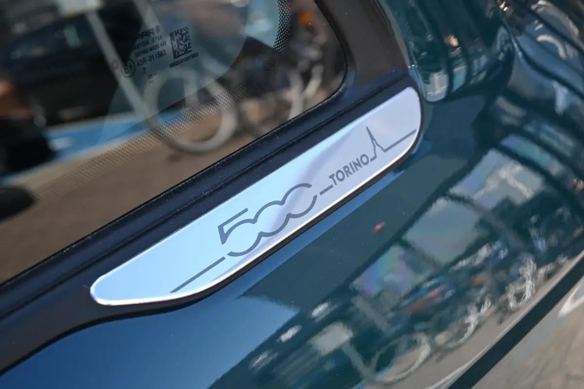 1.0 Hybrid Torino Launch Edition 8 Jaar Garantie! | Navigatie | Dodehoek-Detectie | Climate Control | Full-LED | !!
