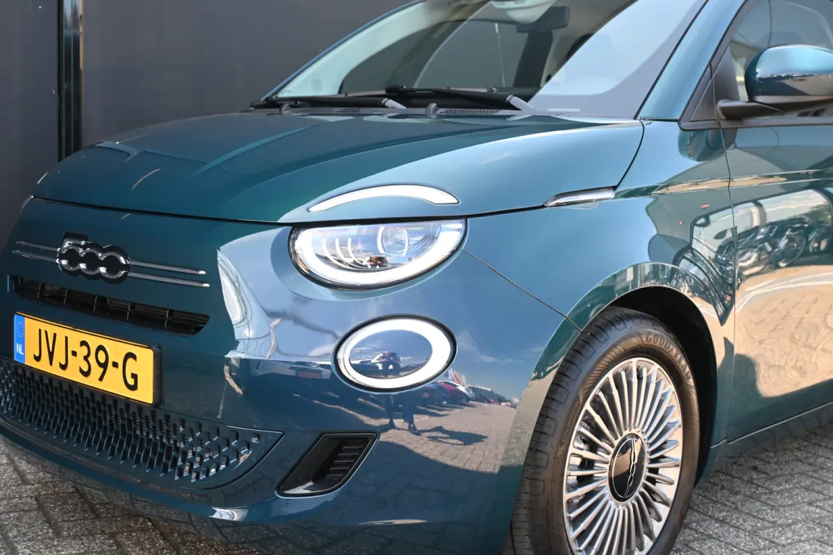 1.0 Hybrid Torino Launch Edition 8 Jaar Garantie! | Navigatie | Dodehoek-Detectie | Climate Control | Full-LED | !!