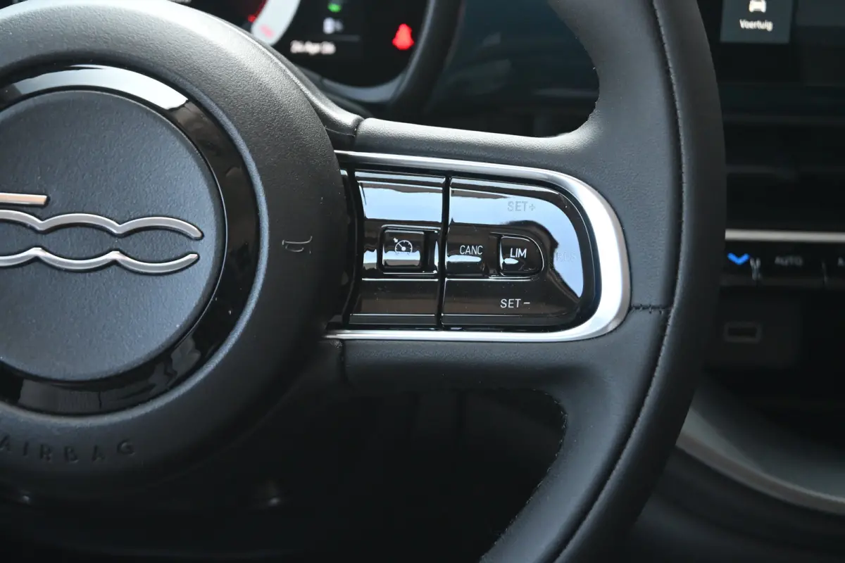 1.0 Hybrid Torino Launch Edition 8 Jaar Garantie! | Navigatie | Dodehoek-Detectie | Climate Control | Full-LED | !!