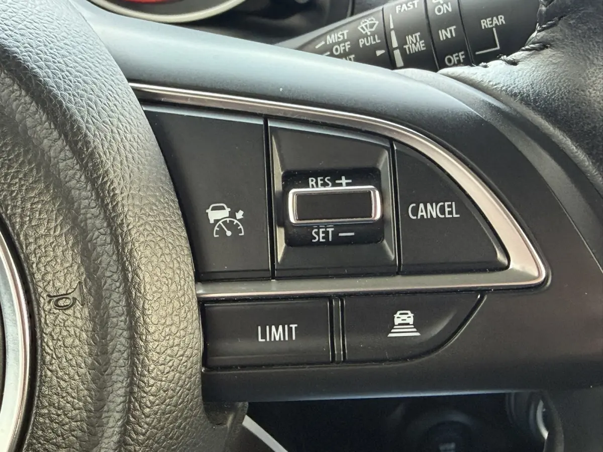 1.2 Style Hybrid Camera+Pdc Clima Cruise Adaptive Cruise Stoelverwarming Carplay