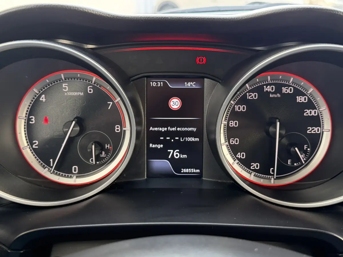 1.2 Style Hybrid Camera+Pdc Clima Cruise Adaptive Cruise Stoelverwarming Carplay