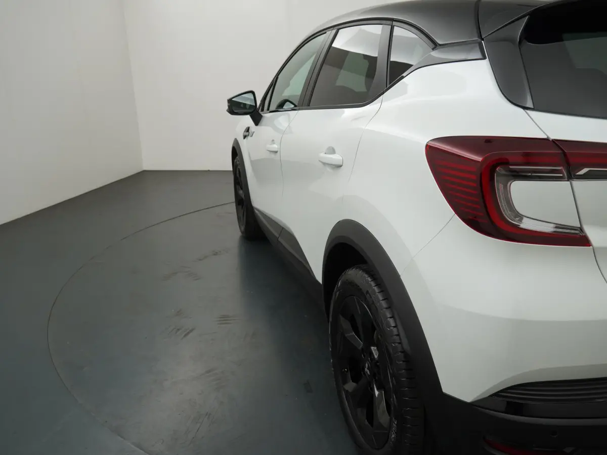 1.8 HEV Black Edition | €1.500,- voorraadvoordeel |