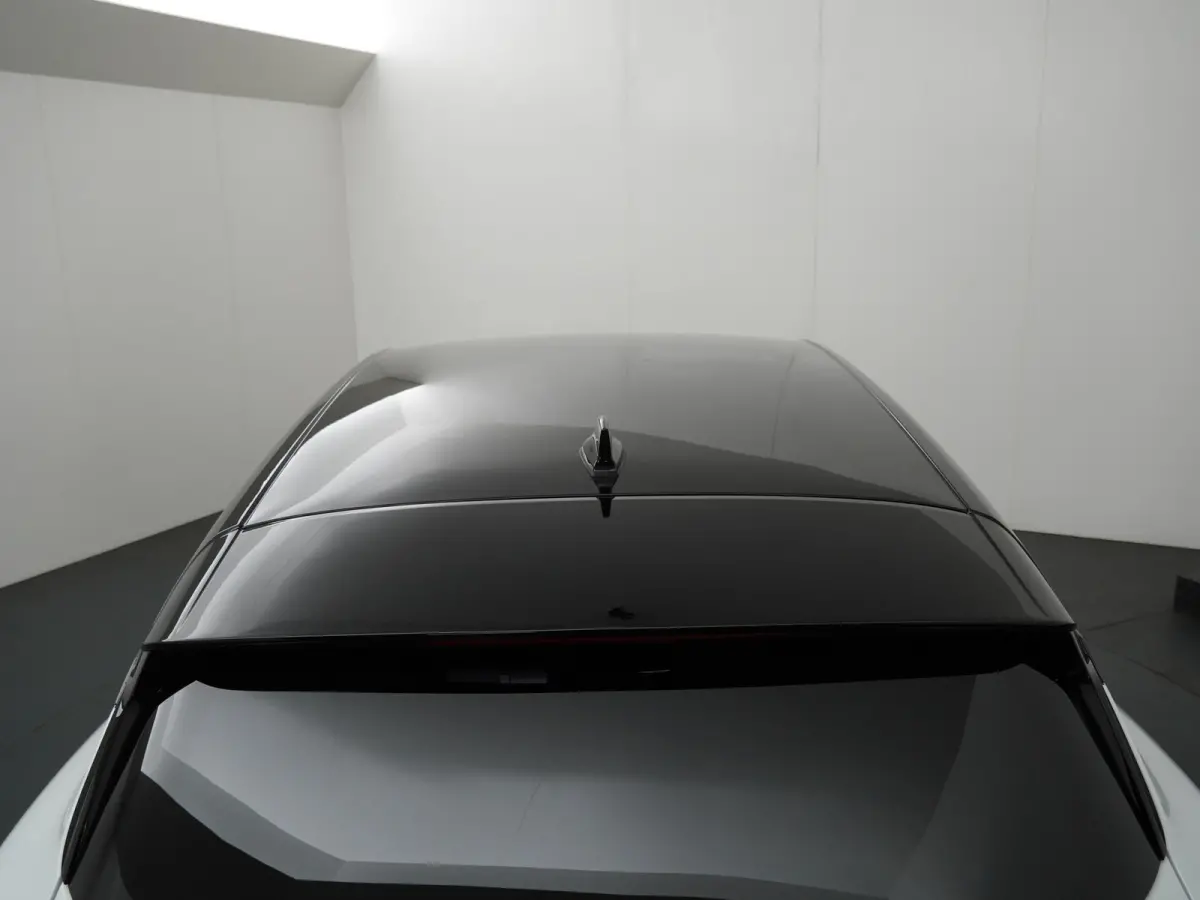 1.8 HEV Black Edition | €1.500,- voorraadvoordeel |