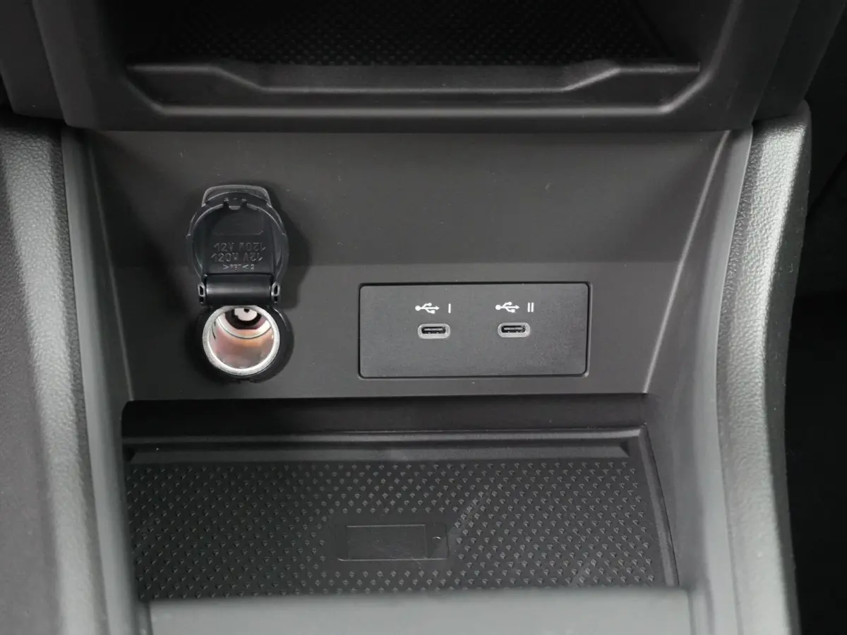 1.8 HEV Black Edition | €1.500,- voorraadvoordeel |