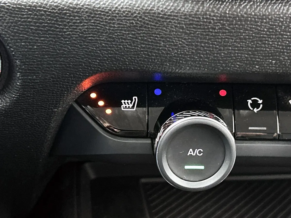 Shine Pack Business 50 kWh | Automaat | Leder | Apple carplay | Android auto | Lichtmetalen velgen | Parkeersensoren | LED | Climate control | Adaptive cruise control |