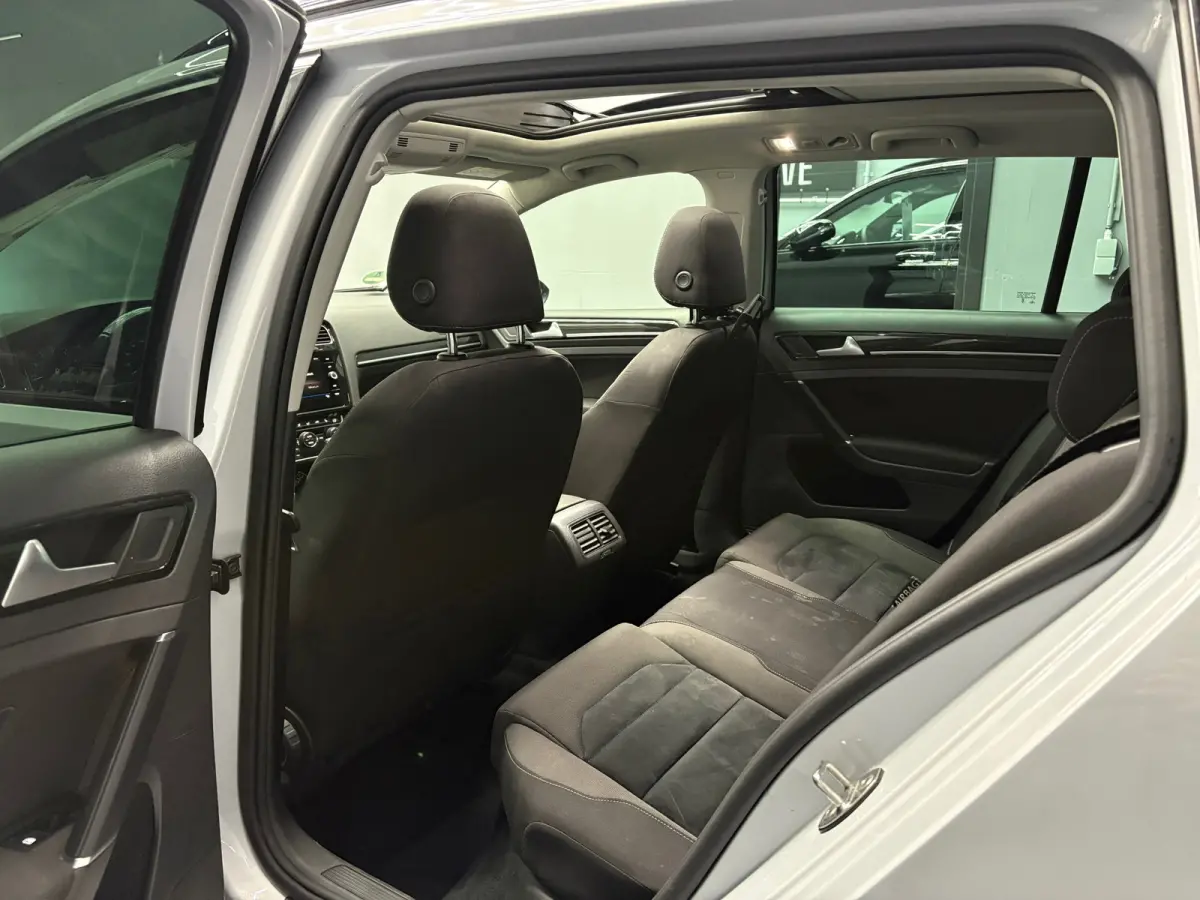 1.4 TSI R-line Pano
