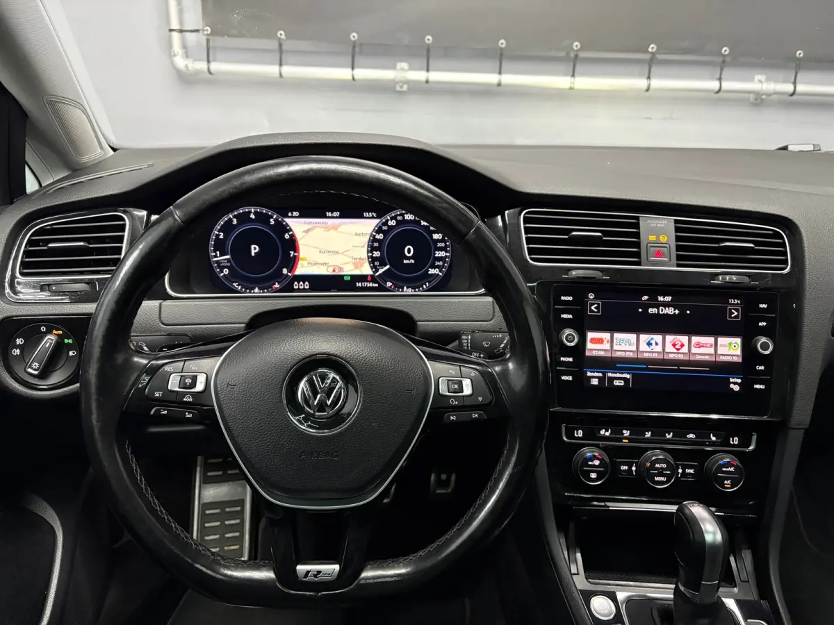 1.4 TSI R-line Pano