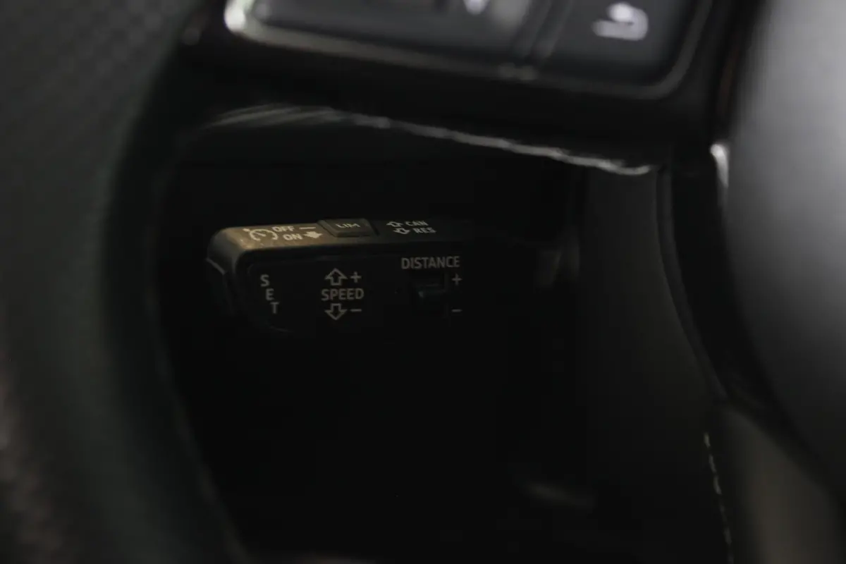 35 TFSI S-Line Edition Facelift | Black Optic | Camera | Adapt. Cruise | Carplay | LED Matrix | Navi | Sfeerverl. | Privacy glass | 19" LMV | PDC V+A