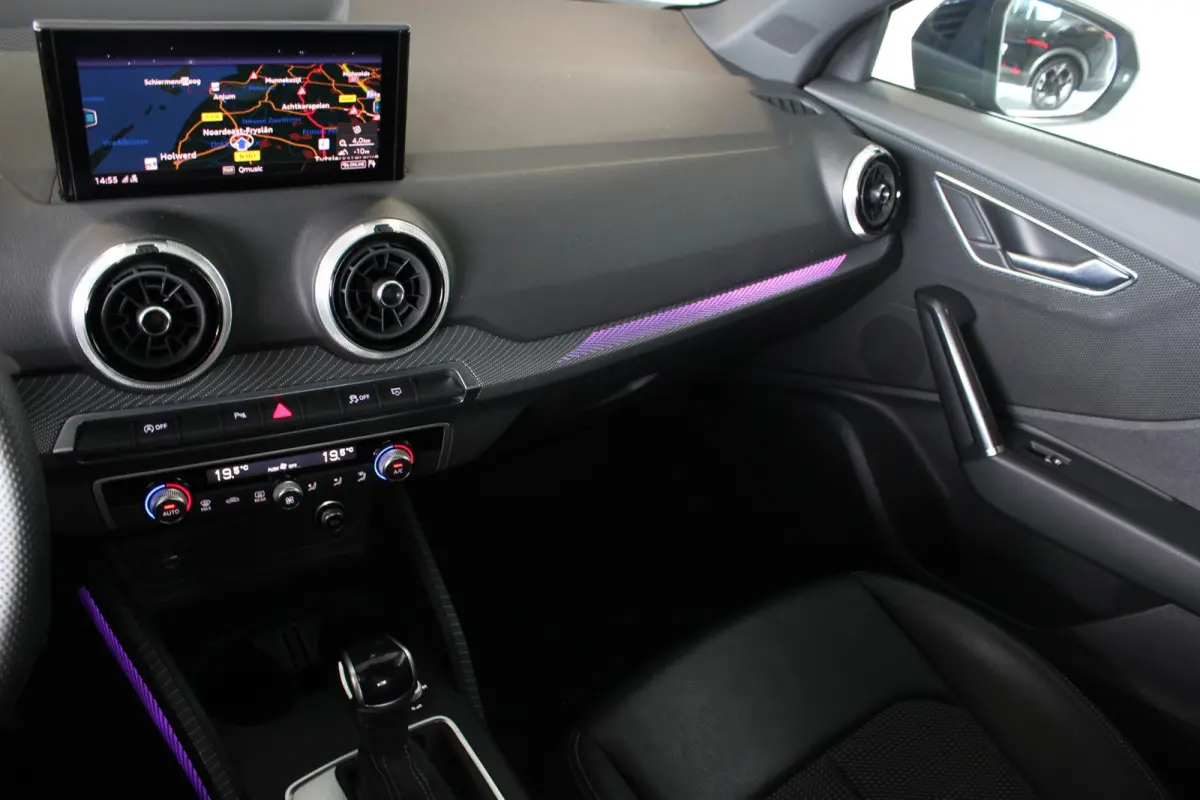 35 TFSI S-Line Edition Facelift | Black Optic | Camera | Adapt. Cruise | Carplay | LED Matrix | Navi | Sfeerverl. | Privacy glass | 19" LMV | PDC V+A