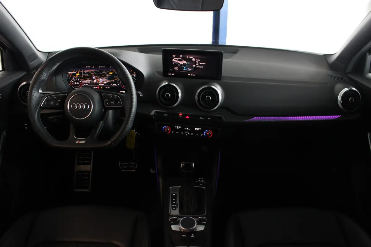 35 TFSI S-Line Edition Facelift | Black Optic | Camera | Adapt. Cruise | Carplay | LED Matrix | Navi | Sfeerverl. | Privacy glass | 19" LMV | PDC V+A