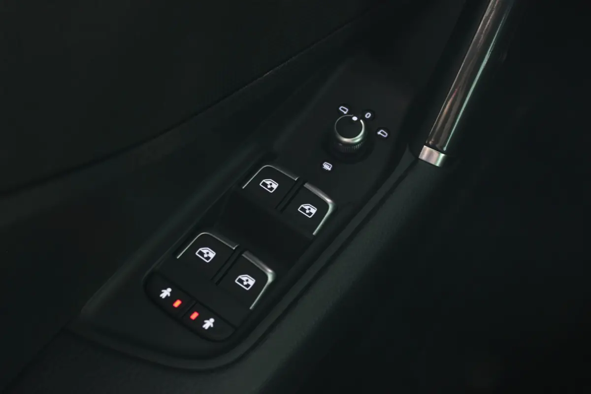 35 TFSI S-Line Edition Facelift | Black Optic | Camera | Adapt. Cruise | Carplay | LED Matrix | Navi | Sfeerverl. | Privacy glass | 19" LMV | PDC V+A